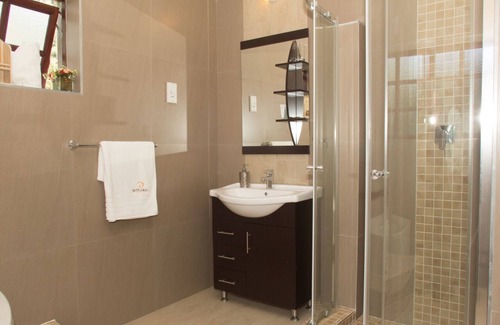Bulawayo Cabina | Motsamai Lodge
