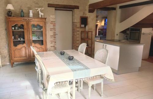 Chevillon-sur-Huillard Casa | Moulin en bord de rivière - logement entier