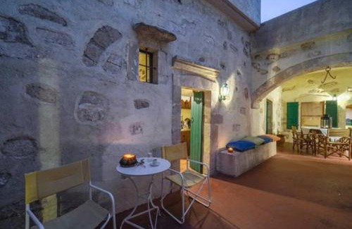 Monopari Casa | Moundros 1620 Venetian Residence