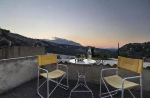 Monopari Casa | Moundros 1620 Venetian Residence