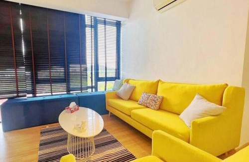 Tebrau Apartamento | Mount Austin Cube8teen Homestay 新山