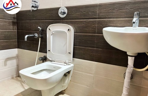BTM Layout Hotel | MOUNT CITY PARK