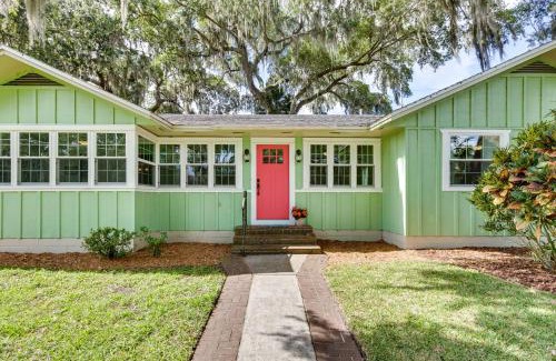 Mount Dora Casa | Mount Dora Tropical Escape Steps to Lake Gertrude