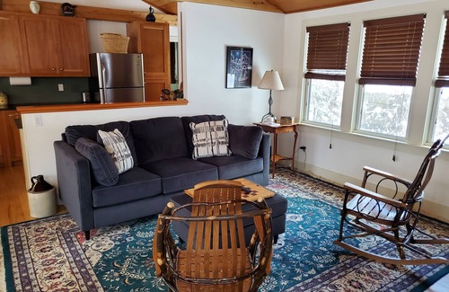 Underhill Center Casa | Mount Mansfield Cottage Cozy 3 Bedroom near Smugglers Notch