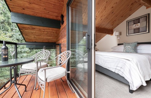 Mount Robson Cabina | Mount Robson Mountain River Lodge