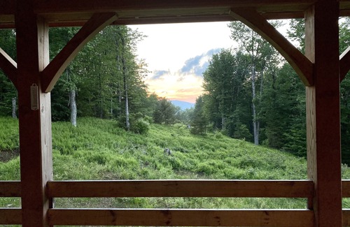 Wilmington Casa | Nuevo Mount Snow Post y Beam Lodge