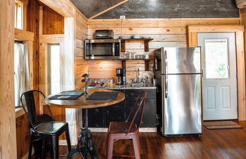 Mid America Cabina | Mountain Air Treehouse - Starlight Haven