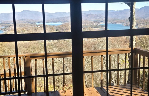 Young Harris Casa | Mountain and Lake views...Feels like home with a view!