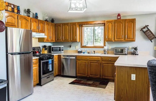 Valley of the Sun Cabina | Mountain base camp, 2 bedroom, wood stove amazing views, Middle of everything