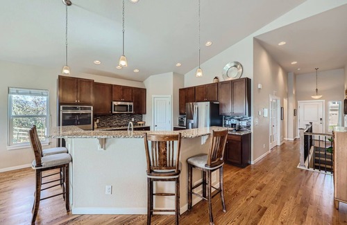 Monument Casa | Mountain Breeze Retreat 30-day rental