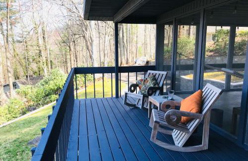 Waynesville Casa | Mountain Breezes