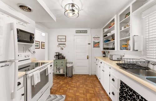 Dunsmuir Casa | Mountain Bungalow Close to Waterfalls