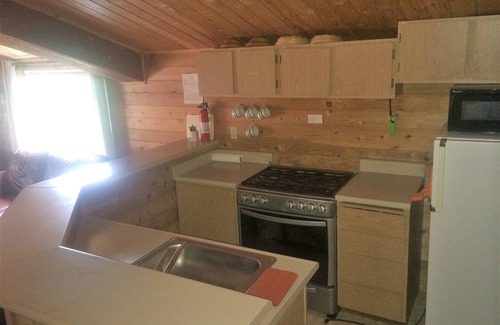 Cle Elum Cabina | Mountain Cabin & 20 Acres- Snowmobile / Bike / Hike (senderos dentro y fuera de la propiedad)