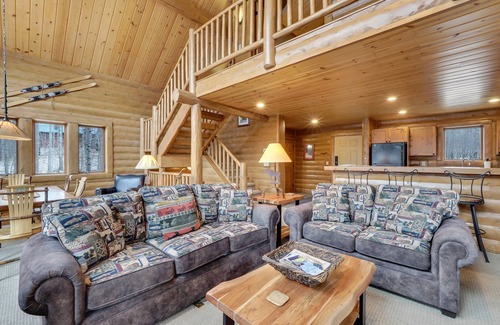 Boyne Falls Cabina | Mountain Cabin 816 | Monument Golf Course | Deer Lake | Boyne Mountain Resort
