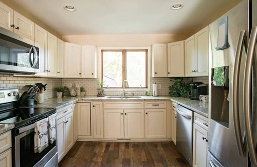 Wake Forest Cabina | Mountain Cabin in Town
