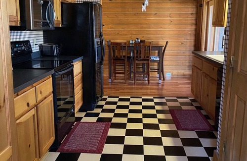 Mount Gilead Casa | Mountain Cabin, Lake Tillery, Uwharrie National Forest