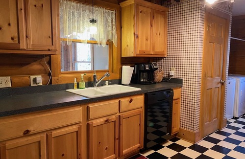 Mount Gilead Casa | Mountain Cabin, Lake Tillery, Uwharrie National Forest