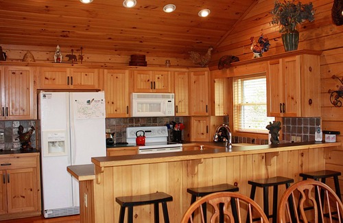 Ferguson Cabina | Negro Bear Lodge: 3 dormitorios / 2. 5 BA acepta mascotas de $ 75 en Ferguson, capacidad para 6