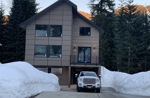 Hyak Cabina | Mountain Cabin