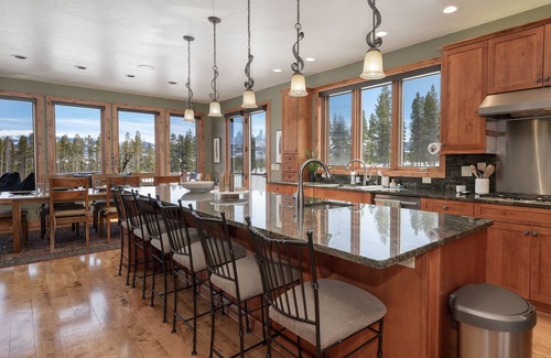 Granby Casa | Mountain cabin w/ hot tub & game room