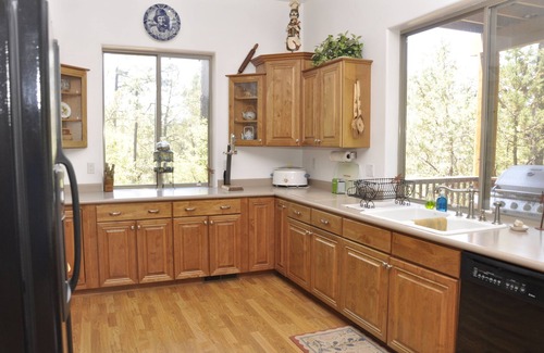 Payson Cabina | Cabina de la montaña, con temperaturas frescas, las vistas, y muebles modernos.