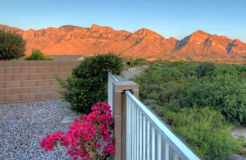 Oro Valley Casa | Mountain Calling 3BR by Casago