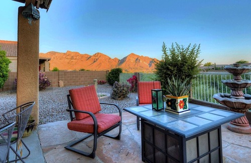 Oro Valley Casa | Mountain Calling 3BR by Casago