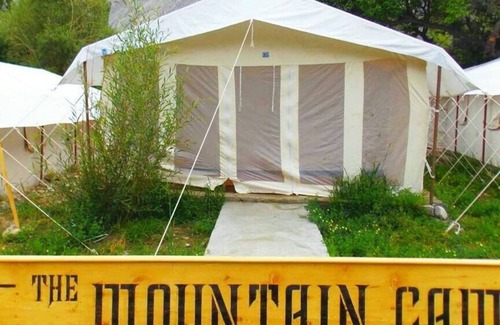 Nubra Valley Alquiler De RV | Mountain Camp