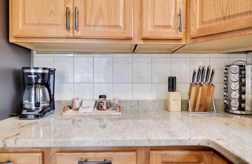 Hamlin Casa | Mountain Chalet Retreat 4 bedrooms,3 baths,hot tub, sauna, game room, firepit