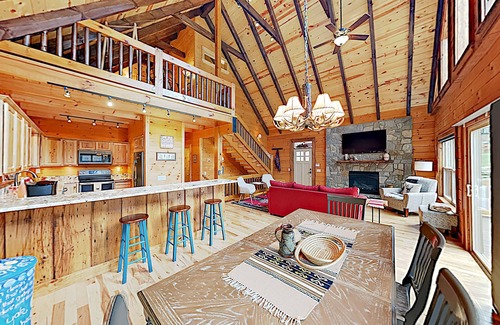 Maggie Valley Casa | Mountain Chic Home and Ski Lodge with Deck, Fireplace, and Firepit