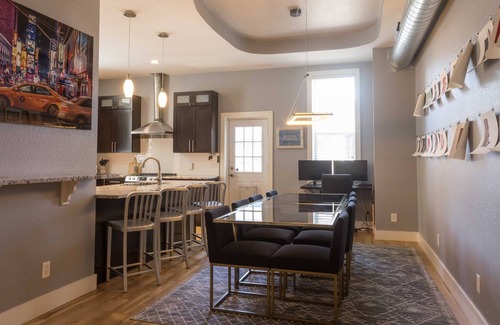 Whittier Casa | Mountain & City Views, Rooftop Patio, Pets Stay Free, On-Site 400sqft Gym Option