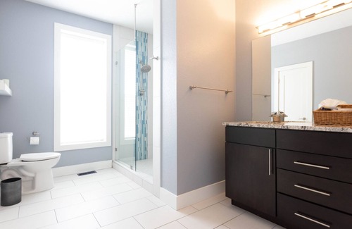 Whittier Casa | Mountain & City Views, Rooftop Patio, Pets Stay Free, On-Site 400sqft Gym Option