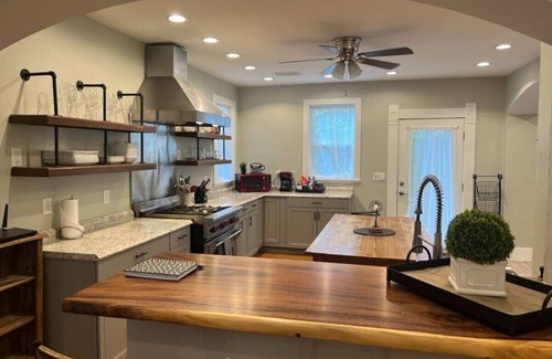Glenwood Springs Casa | Mountain Classic NEW *Arcade/Air Hockey* 5 Suites!