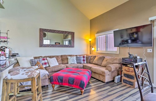 Vernon Apartamento | Mountain Creek Condo with Grill Walk to Lifts!