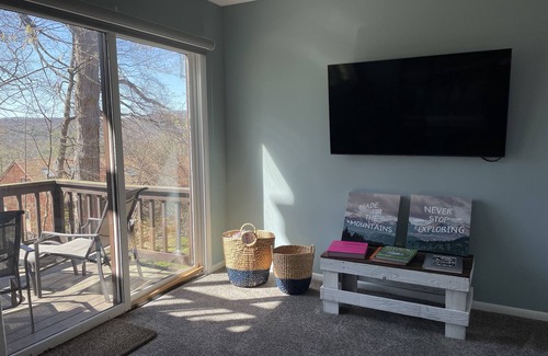 Vernon Casa | Mountain Creek by Crystal Springs-walk to ski, snowboard, bike, hike and relax