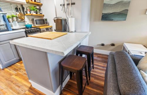 Snowshoe Apartamento | Mountain Crest 3 Studio Near Slopes And Shuttle Bus WiFi Gated Parking