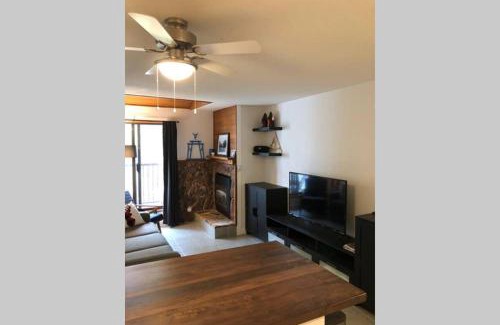 East Kootenay Apartamento | Mountain Edge Ski-in Ski-out Condo