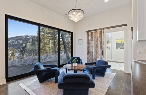 Big Sky Casa | Mountain Escape / Hot Tub, Panoramic Views