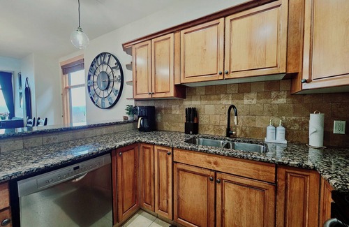 East Kootenay Casa | ⭐️Mountain Escape Ski In/Ski Out, 4 Bdrm/Private hot tub⭐️