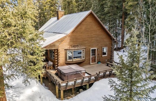Blue River Casa | Mountain Escape with Hot Tub and Lounge Area