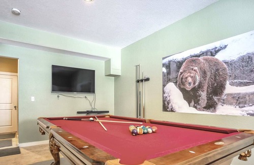 Cascade-Chipita Park Casa | Mountain Getaway with HotTub, Ping Pong, Gym