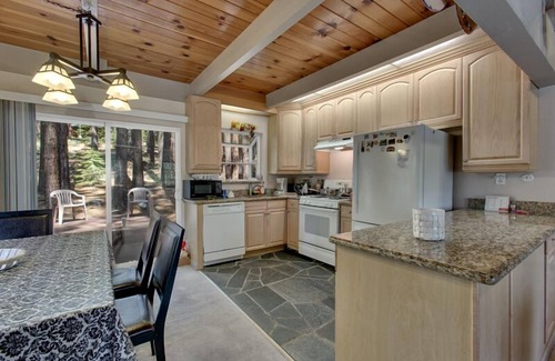 Country Club Estates Chalet De Esquí | Mountain Gateway | Private Deck | Trail Access