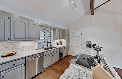 Lake Lure Casa | Mountain gem with pool, golf, tennis, beach & wellness center - dog-friendly
