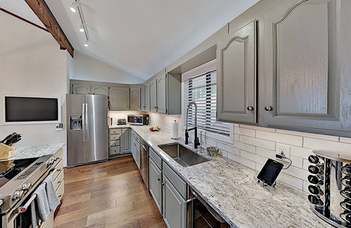 Lake Lure Casa | Mountain gem with pool, golf, tennis, beach & wellness center - dog-friendly