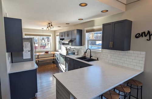 East Kootenay Casa | Mountain Getaway-Easy Walk to Base of the Ski Hill