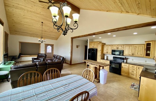 Alpine Village Casa | Mountain Getaway Summer Escape