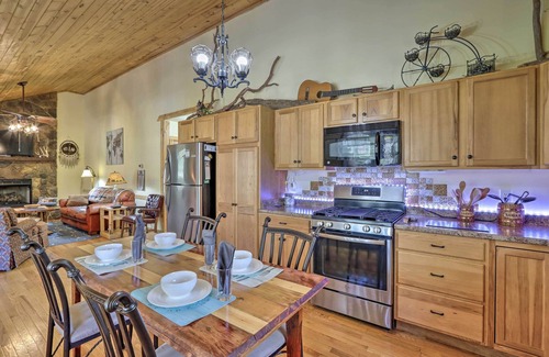 Andrews Cabina | Mountain Getaway w/ Pond, Grill, & 2 Fire Pits!
