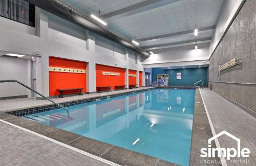 Killington Casa | Mountain Green Resort - 2BR, 2BA Renovated Condo, Pool, Hot Tub, Shuttle, Gym, Restaurant