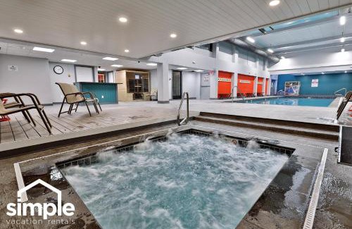 Killington Casa | Mountain Green Resort - 2BR, 2BA Renovated Condo, Pool, Hot Tub, Shuttle, Gym, Restaurant