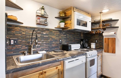 Black Hawk Casa | Mountain guest suite w/creekside sauna, patio, & fire pit. Casinos nearby!